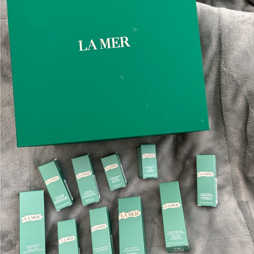 La Mer 10 Piece Kit Plus Brand Box
